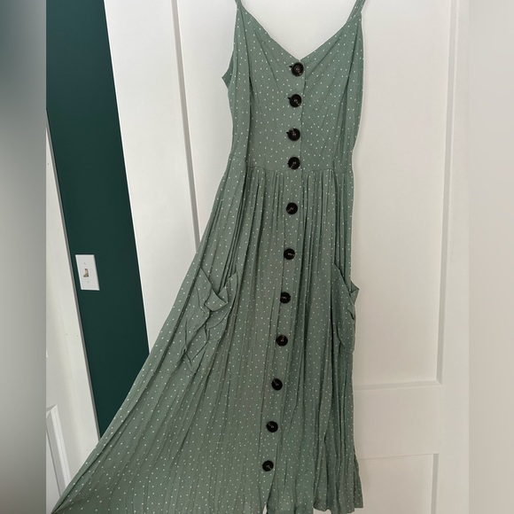 Button Down Dress with Pockets - Picture 2 of 4